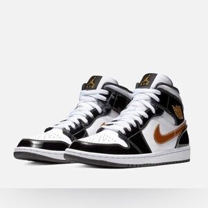 Air Jordan 1 Mid SE Patent 'Black/Metallic Gold' Size 15 NEW